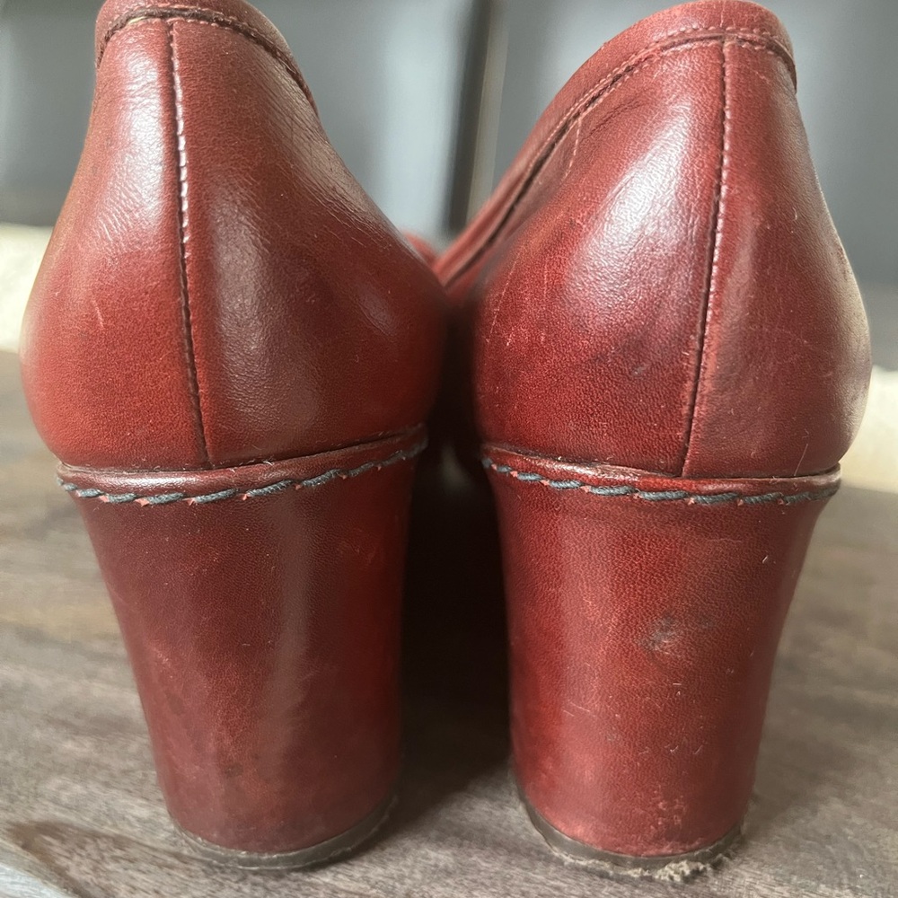 DAVIDS Vintage Wedge Loafer Size 9 Like New